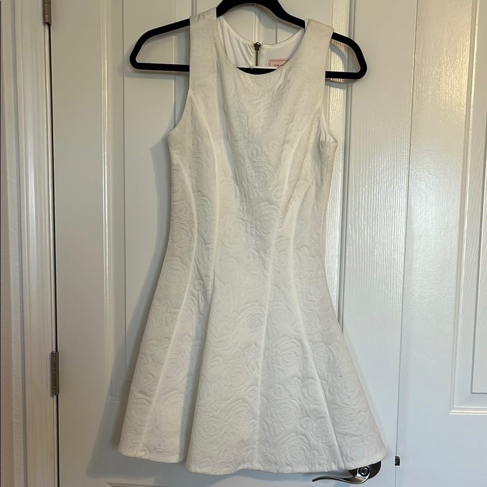 White Sleeveless Dress